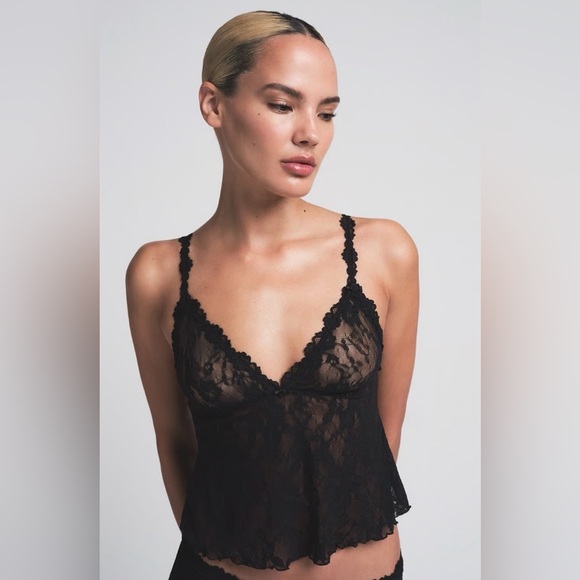 SKIMS Other - NWT SKIMS Stretch Lace Triangle Cami (TOP ONLY) in Soot